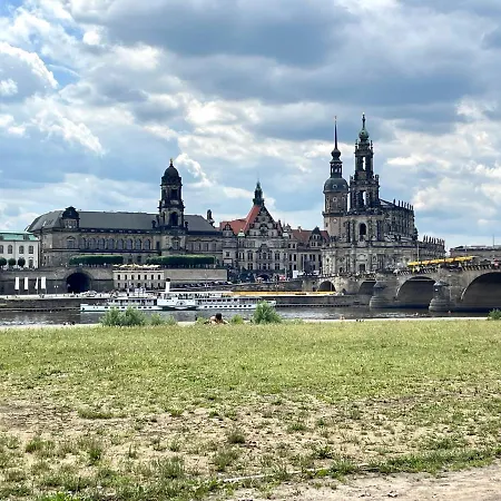 Uptown Im Herzen Der Dresdner Neustadt - Stilvoll, Zentral, Anbindung Dresda